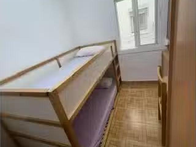 Acogedor Habitación en piso compartido en alquiler en Sant And.