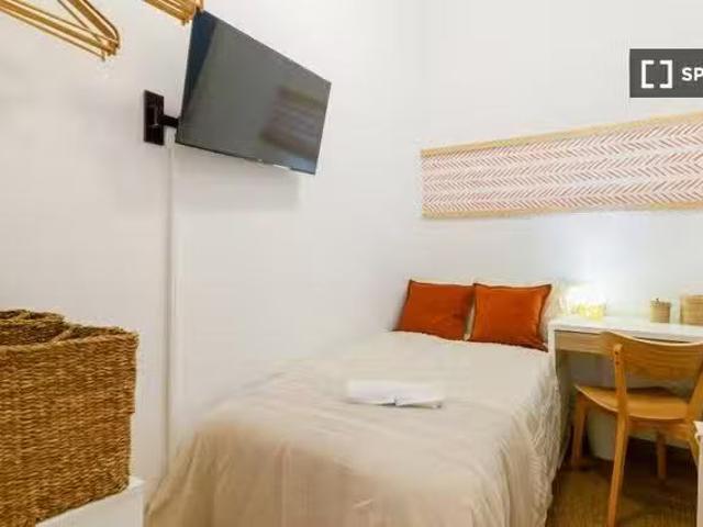 Bonito Habitación en piso compartido en barcelona