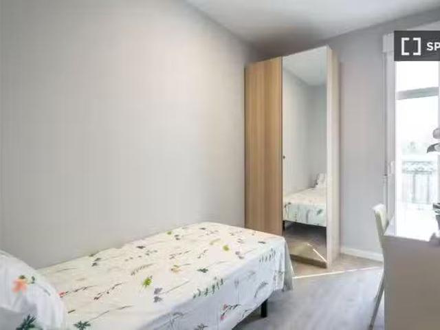 Nuevo Habitación en piso compartido en Numancia, Madrid