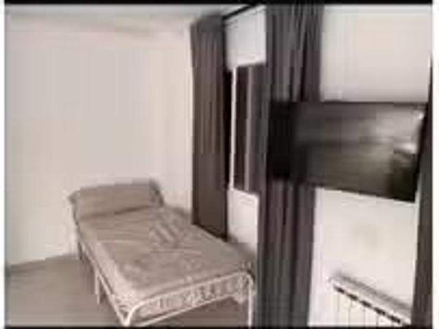 ¡Recién llegado! Habitación en piso de 1 dormitorio en alquile.