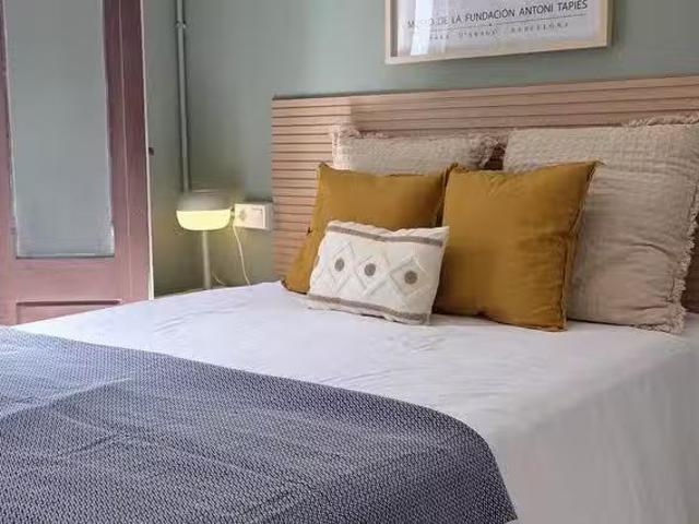 Barato Habitación en Pl. de la Universitat, 5