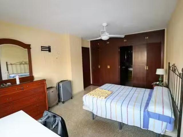 Encantador Habitación en Plaza de Ronda, Sagrada Familia