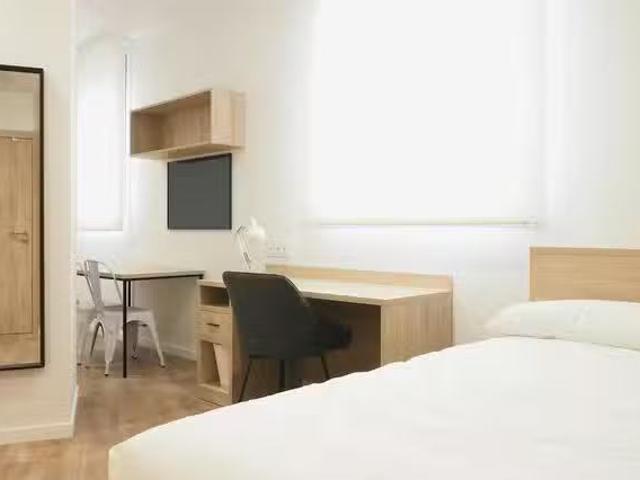 Encantador Habitación en Plaza Garellano, Basurtu
