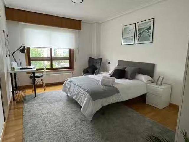 ¡En alquiler! Habitación en Rúa Francisco Largo Caballero, O B.