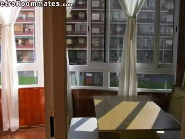 ¡Oferta! Habitación en Rambla de Badal, 32, 08014 Barcelona, E.