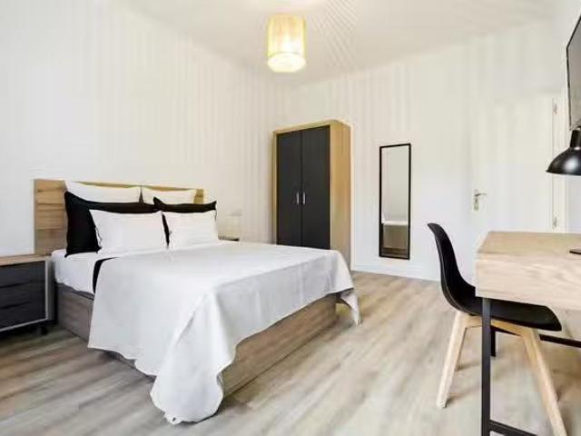 Acogedor Habitación en Ronda de Sant Pere, Dreta de l'Eixample
