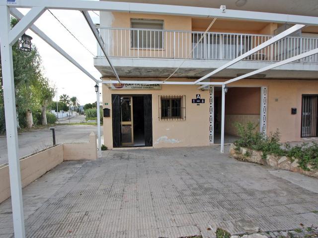 Acogedor local comercial cerca de la playa a la venta en Den. 45m² Dénia