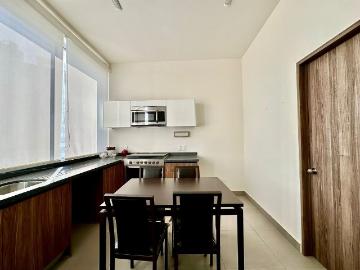 Acogedor Penthouse con vistas increibles en Isola Bosque Real