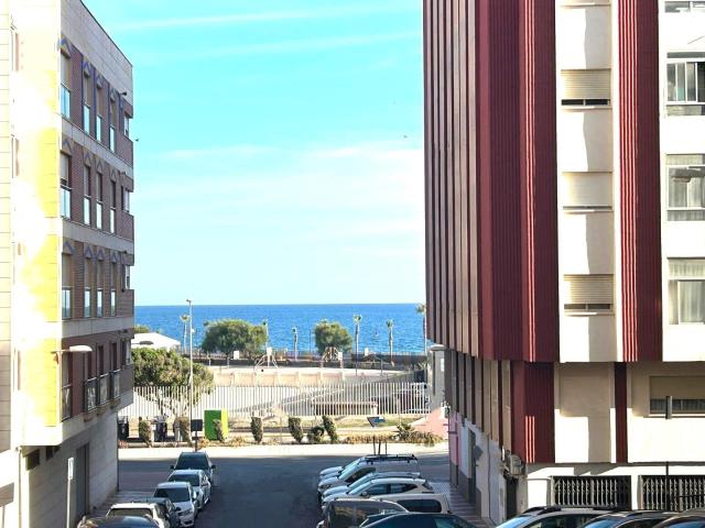 Acogedor Piso Amueblado a Solo 200 Metros de la Playa en Adra