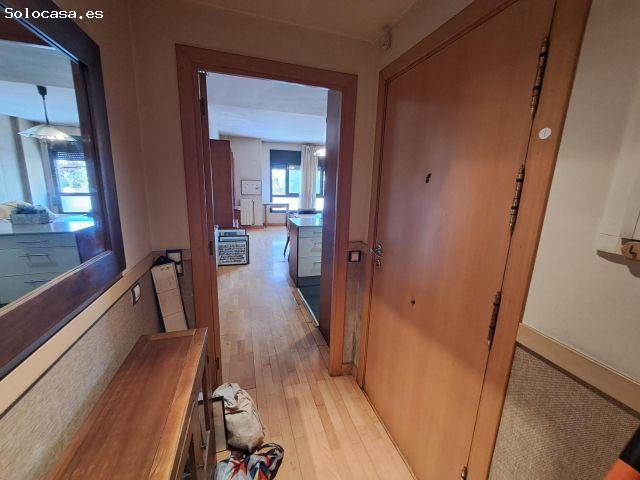 ACOGEDOR PISO CON PISCINA COMUNITARIA