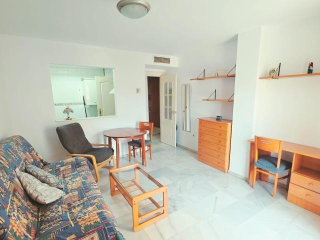 Acogedor piso de 1 dormitorio en Eugenio Gross, Málaga