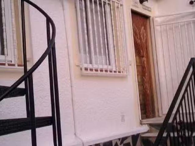¡Oferta! Piso de 1 habitación en Calle Tarragona, 32, 30870 Ma.