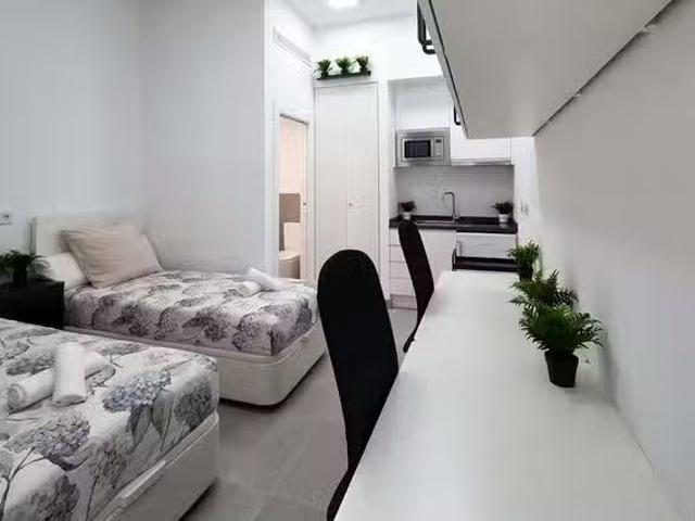 ¡Recién llegado! Piso de 1 habitación en Calle Alfarería