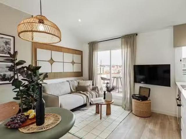 ¡Recién llegado! Piso de 1 habitación en Carrer de Melcior de.