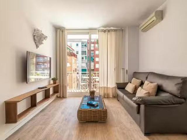 Nuevo Piso de 1 habitación en Carrer del Regent Mendieta