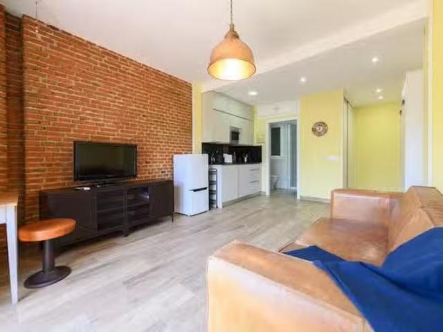 Nuevo Piso de 1 habitación en Madrid
