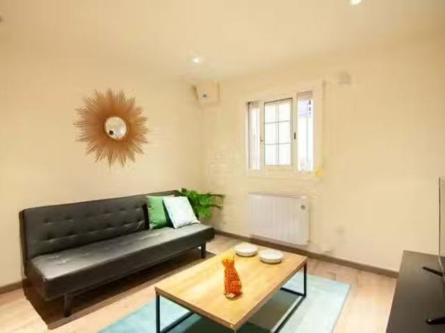 ¡Recién llegado! Piso de 1 habitación en Passeig de l'Exposició