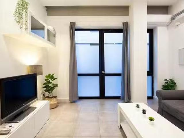 ¡En alquiler! Piso de 1 habitación en Pelay Correa