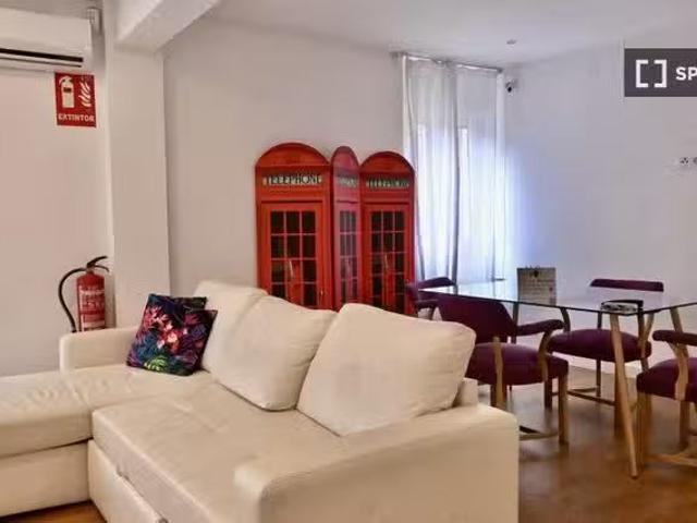 Acogedor Piso de 3 dormitorios en alquiler en San Isidro, Madrid