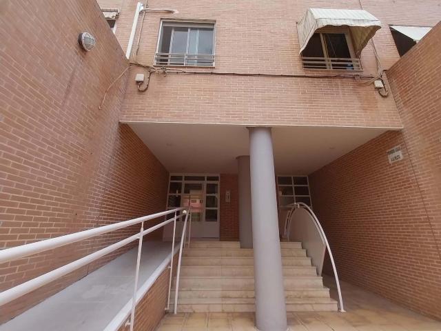 Acogedor piso en Alicante con piscina y Plaza de garaje grande