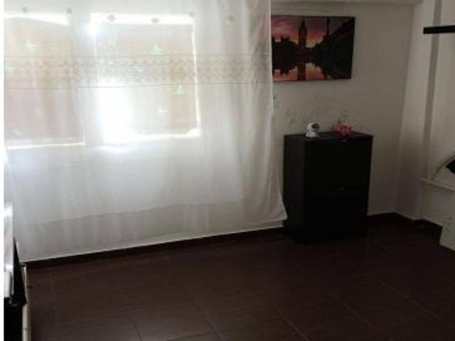 Acogedor piso en Alicante, ideal para entrar a vivir por solo €80.000