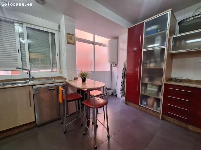 ¡Acogedor Piso en Alquiler con Terraza y Garaje Incluido!