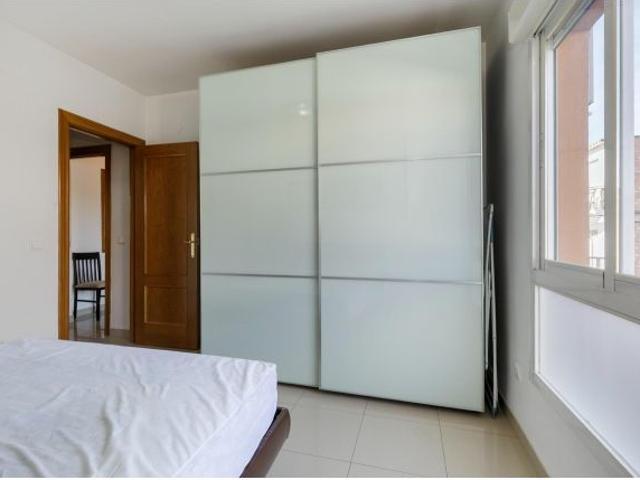Acogedor Piso en Armilla: Ideal para Inversión o Primera Vivienda