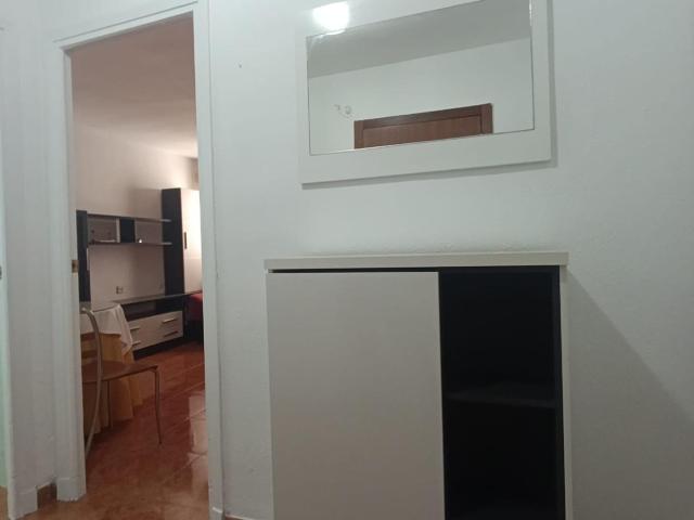 ACOGEDOR PISO EN SAN ANTOLIN incluye suministros excepto la luz