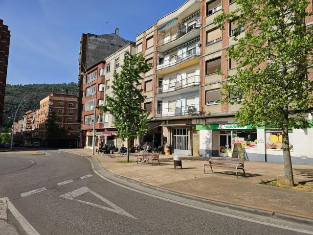 Acogedor Piso en Venta en Flores del Sil, Ponferrada por €69,000