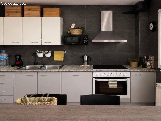 ACOGEDOR PISO EN VENTA EN PLAZA SANTA ANNA