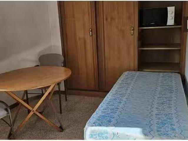 Acogedor Se alquila habitación en El Fort Pienc, Barcelona