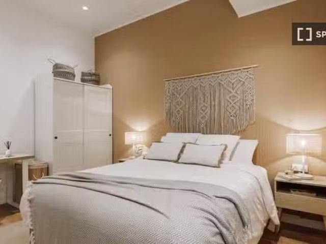¡Oferta! Se alquila habitación en piso compartido en Barcelona