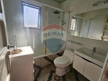 Acogedora casa ubicada en la reina | 2 Dormitorios por 7300.00 en La Reina