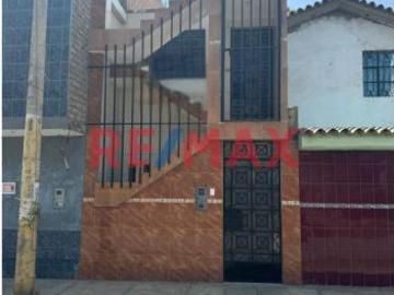 Acogedora Casa De Dos Pisos En Supe Pueblo