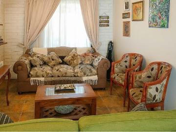 Acogedora casa residencial, barrio consolidado | 3 Dormitorios por 3278.00 en La Florida
