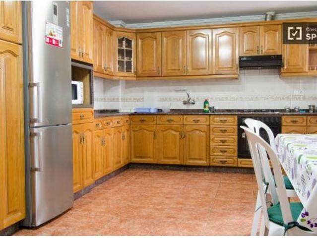 Acogedora habitación con llave independiente en piso compartido, Benimaclet