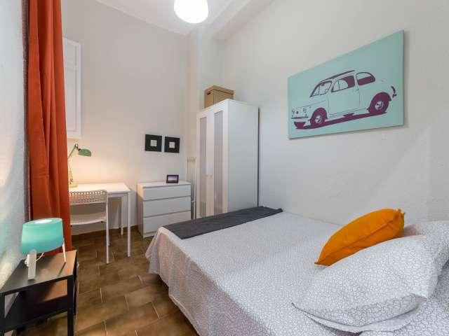 Acogedora habitación en un apartamento de 6 dormitorios, L'Eixample, Valencia