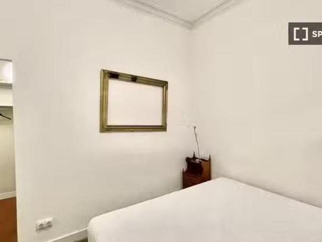 Acogedora habitación en alquiler, apartamento de 5 dormitorios.