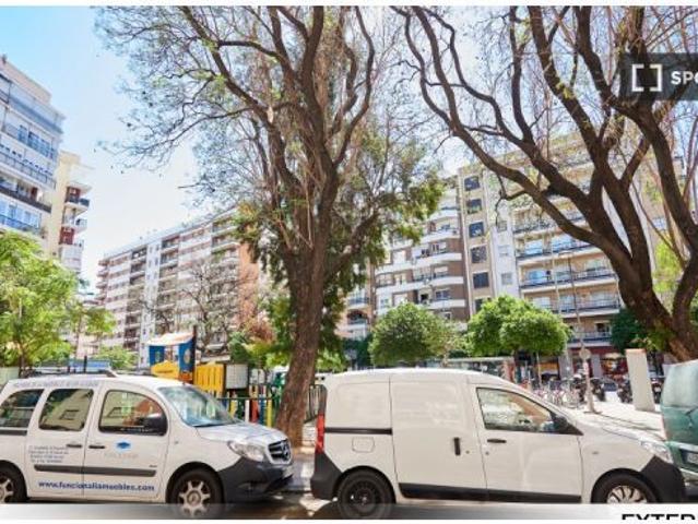 Acogedora habitación en alquiler en Triana, Sevilla