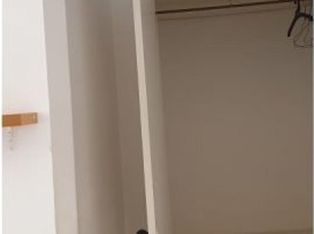 Acogedora habitación en alquiler en un apartamento de 6 dormitorios en Les Corts