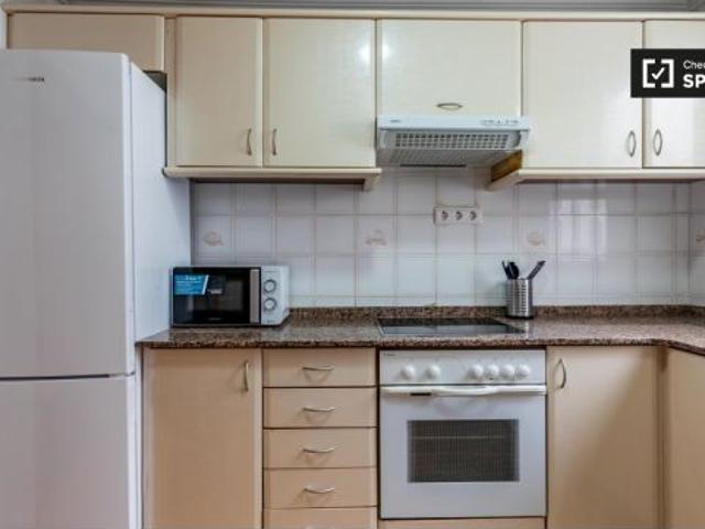 Acogedora habitación en alquiler en apartamento de 5 dormitorios, Rascanya