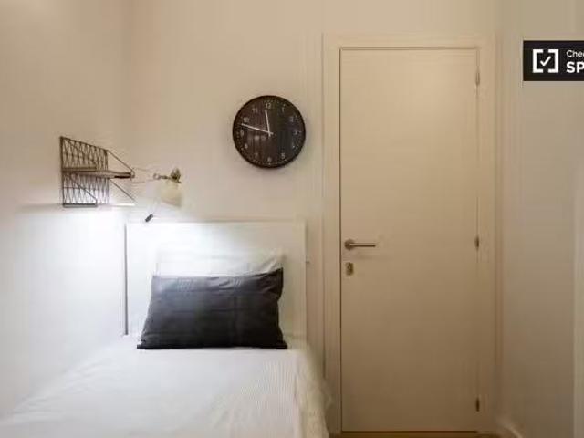 Acogedora habitación en alquiler en el apartamento de 5 dormit.