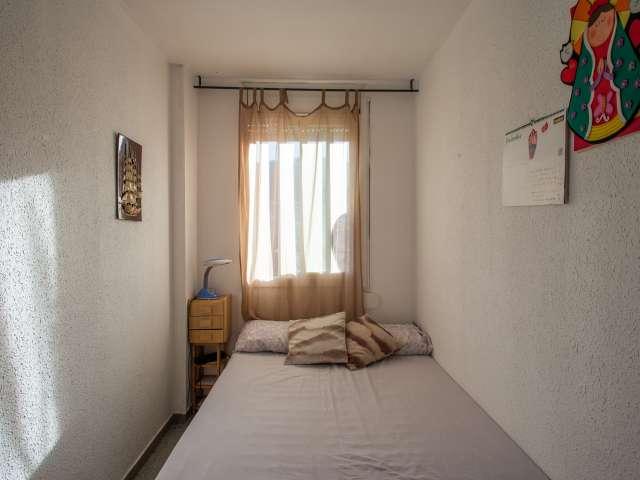 Acogedora habitación en alquiler en el apartamento de 3 habitaciones, Horta, Barcelona