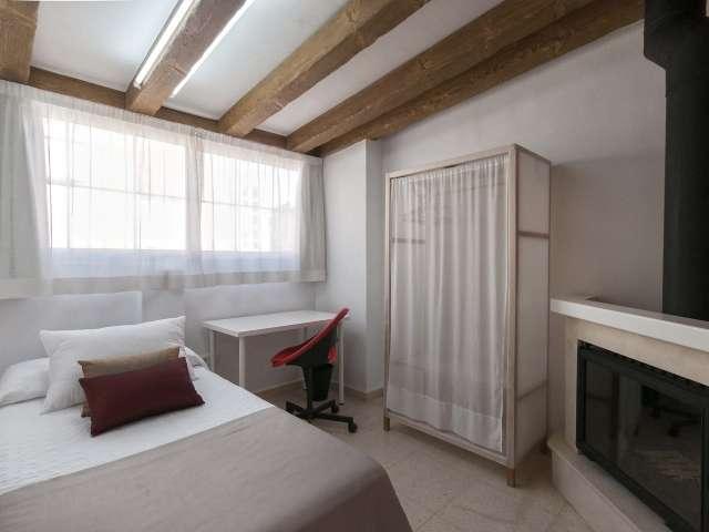 Acogedora habitación en alquiler en Pio XII, Alicante