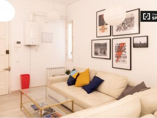 Acogedora habitación en apartamento de 8 dormitorios en Moncloa, Madrid