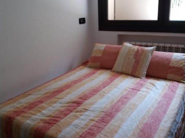 Acogedora habitación en casa de 6 dormitorios en Sant Cugat del Vallès