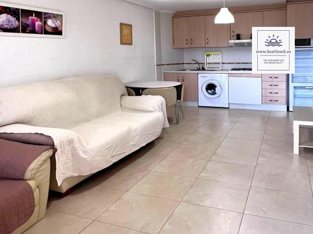 Acogedora planta baja reformada 51 m2 2 dormitorios con licencia turística. ¡Cerca del centro y a solo 250 m de la Playa de Los Locos!