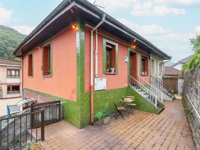ACOJEDORA CASA PAREADA EN EL LAGO TURÓN