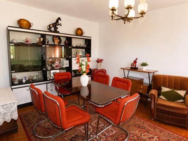 Acolhedora Moradia geminada de 2 quartos, inserida em lote d. 98m² Silves
