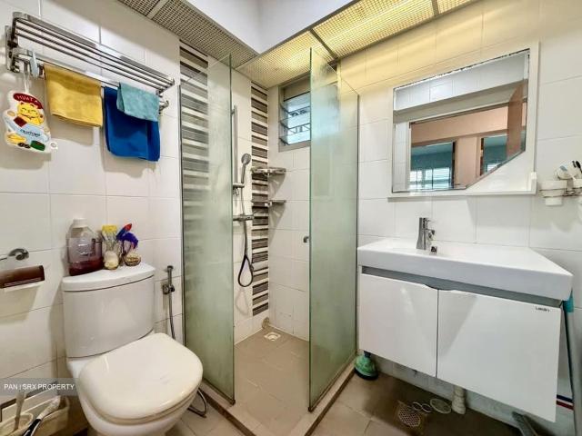 Acacia Breeze @ Yishun. HDB 4 Rooms